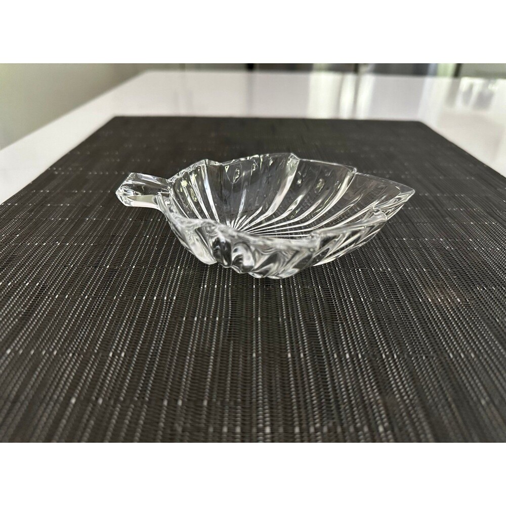 Leaf serving bowl